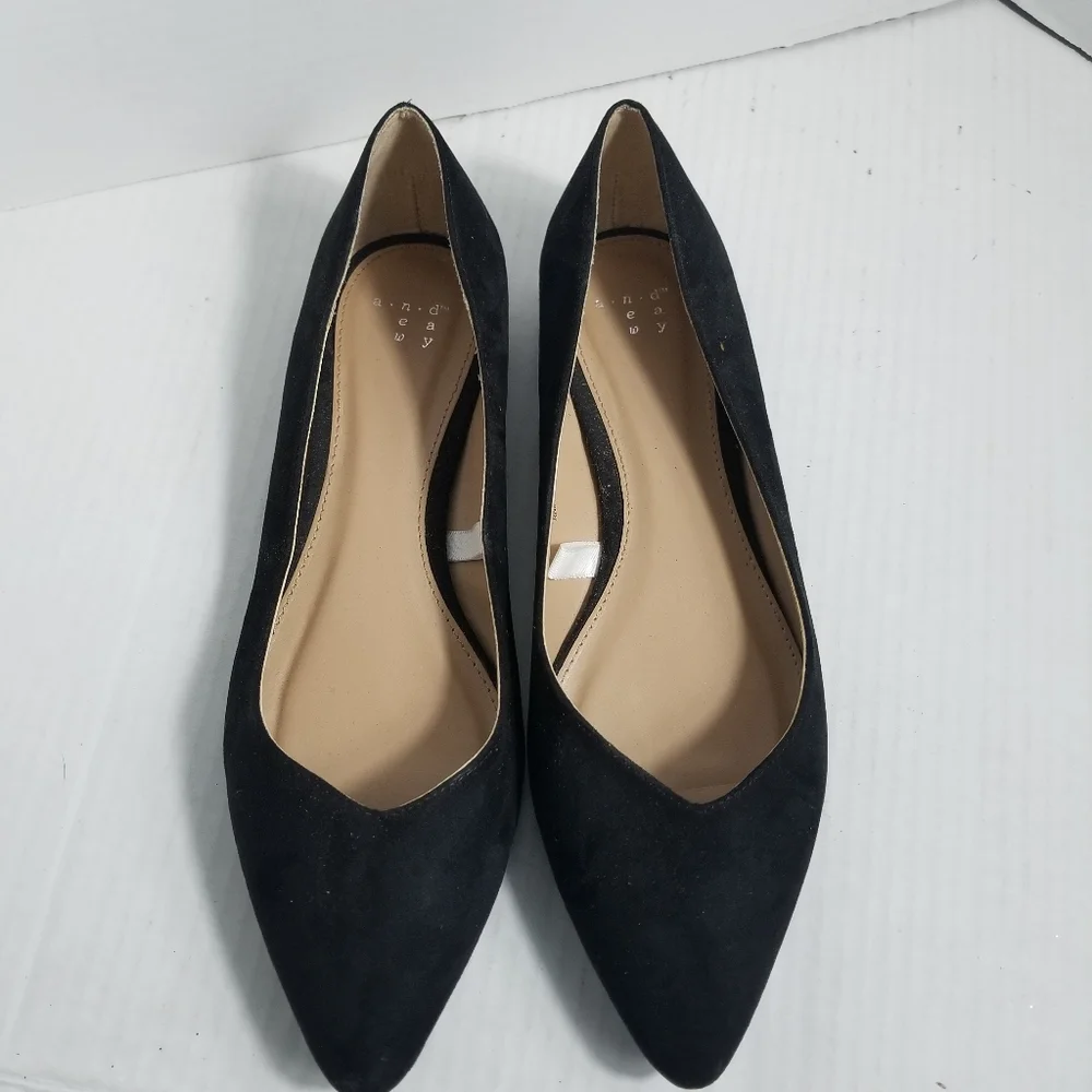 A NEW DAY BLACK SMALL HEEL SLIP ONS SIZE 9